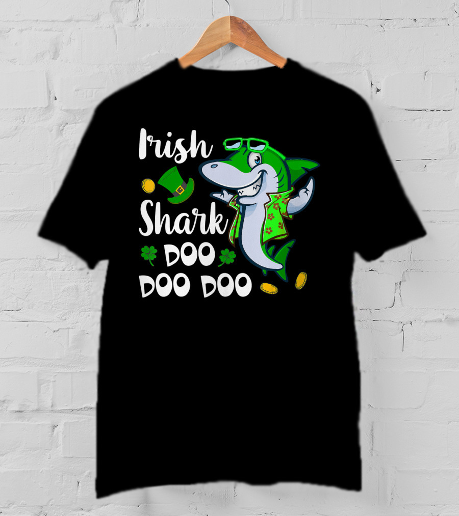 Irish Shark Doo Doo Doo St Patrick Day Leprechaun Hat Coins Shamrock T-Shirt