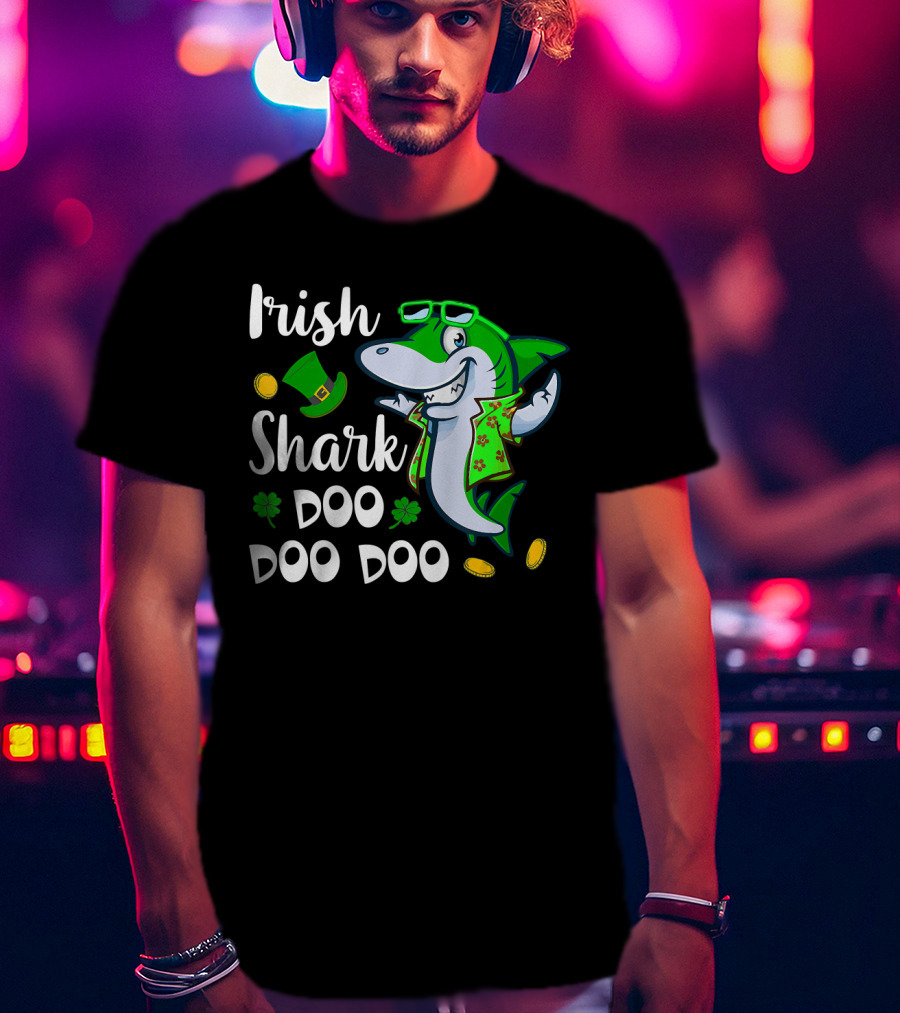 Irish Shark Doo Doo Doo St Patrick Day Leprechaun Hat Coins Shamrock T-Shirt