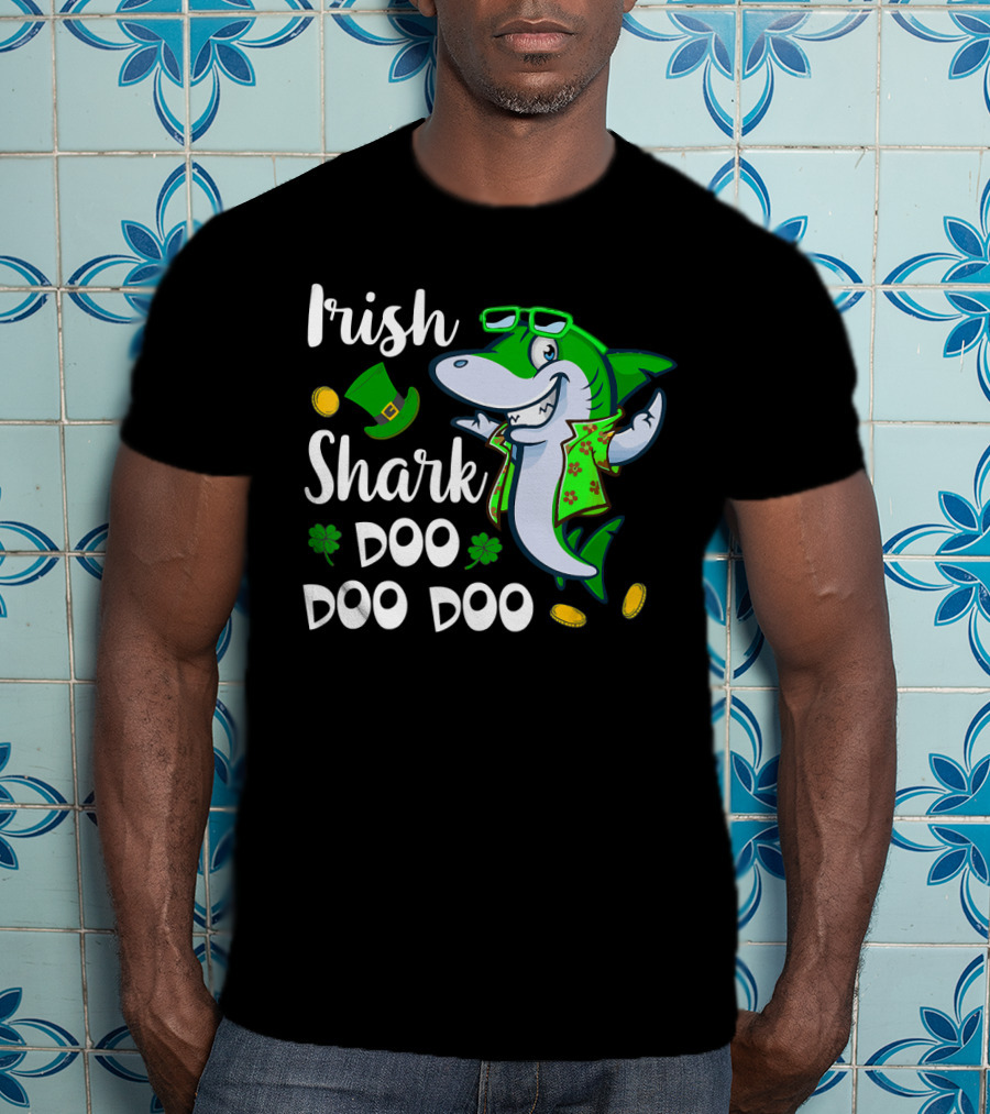 Irish Shark Doo Doo Doo St Patrick Day Leprechaun Hat Coins Shamrock T-Shirt