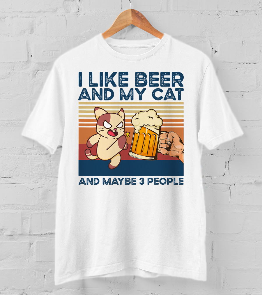 I Like Beer And My Cat And Maybe 3 People Vintage Style Retro Cat Lover T-Shirt