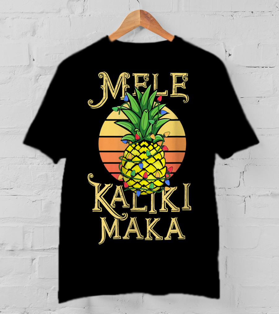 Mele Kalikimaka Hawaiian Christmas Pineapple Lights Vintage Sunset T-Shirt