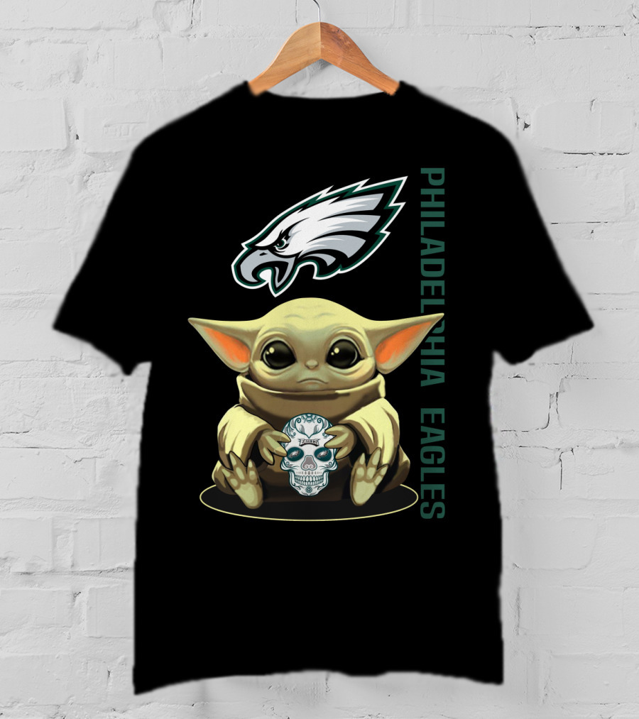 Philadelphia Eagles Baby Yoda Holding Skull T-Shirt