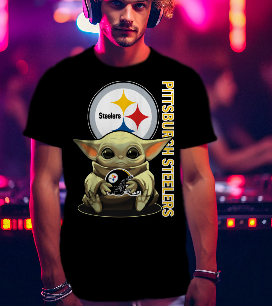 Pittsburgh Steelers Baby Yoda With Helmet T-Shirt