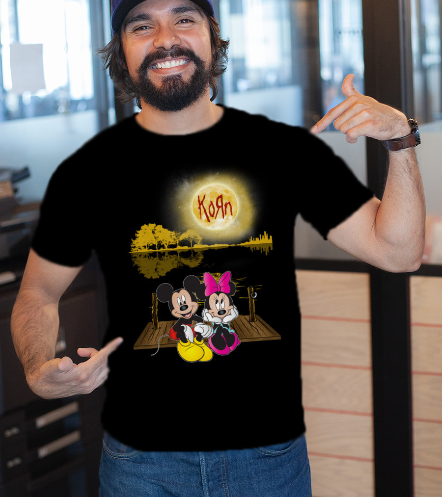Korn Mickey And Minnie Dock Moon Scene T-Shirt