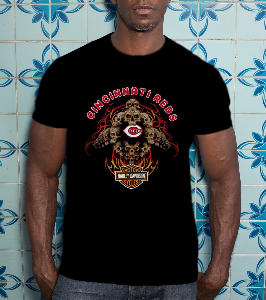Cincinnati Reds Harley Davidson Skull Flame Motif T-Shirt