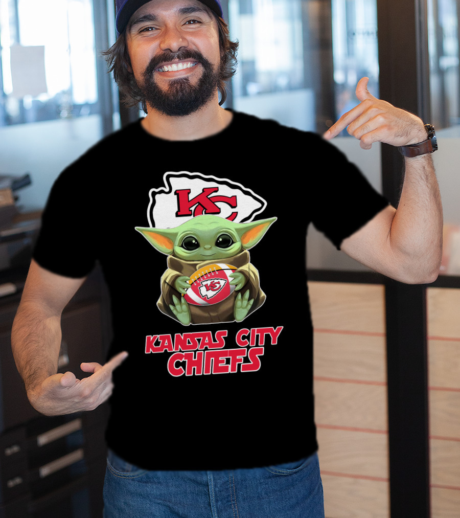 Kansas City Chiefs Baby Yoda Football T-Shirt