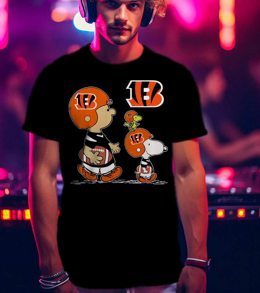 Bengals Snoopy Woodstock Football Gear With Helmet Peanuts Charlie Brown T-Shirt