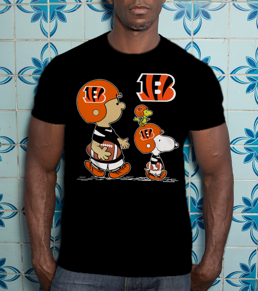 Bengals Snoopy Woodstock Football Gear With Helmet Peanuts Charlie Brown T-Shirt
