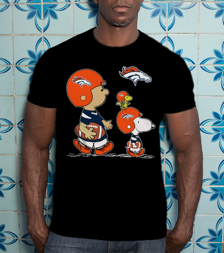 Denver Broncos Peanuts Characters Football Team T-Shirt