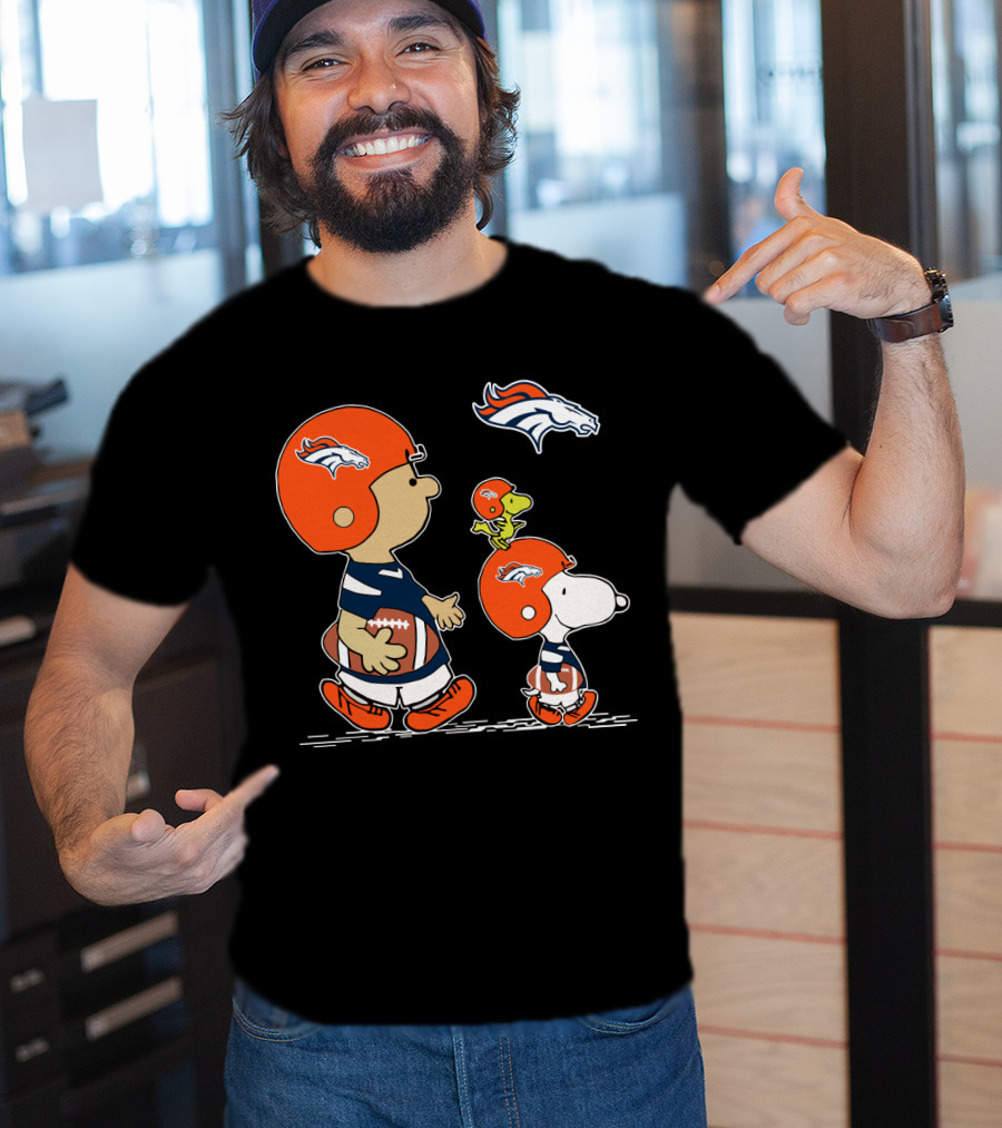 Denver Broncos Peanuts Characters Football Team T-Shirt