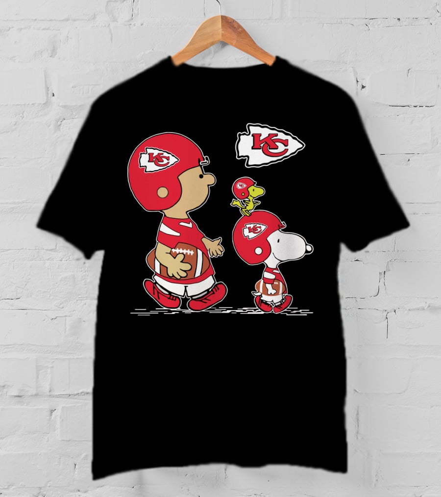 Chiefs Snoopy Football And Woodstock In Kansas City Helmets T-Shirt