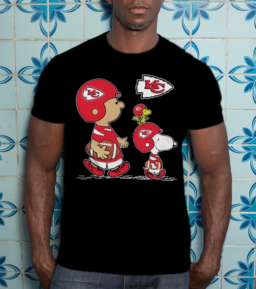 Chiefs Snoopy Football And Woodstock In Kansas City Helmets T-Shirt