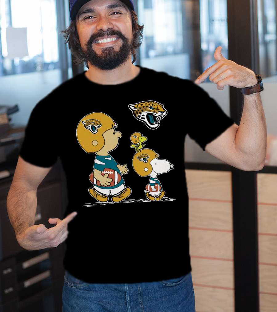 Jacksonville Jaguars Snoopy And Peanuts Football T-Shirt
