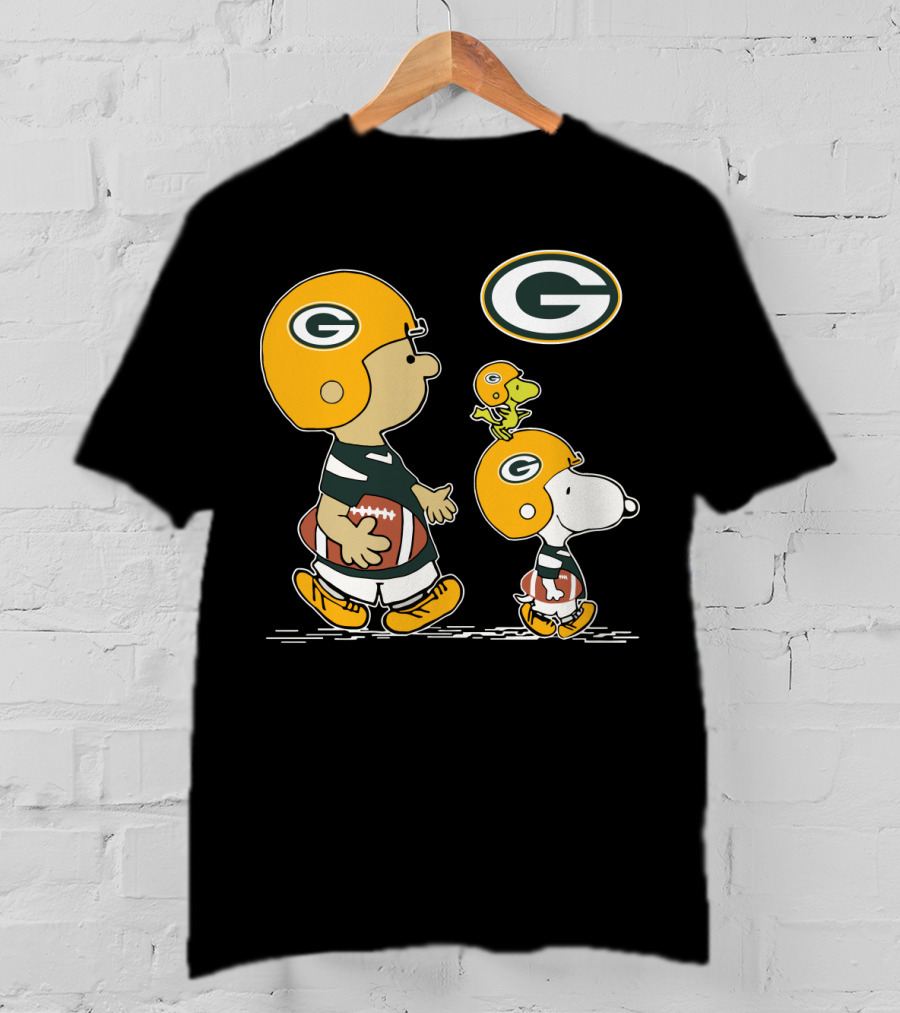 Packers Snoopy Charlie Brown Woodstock Football Helmets T-Shirt