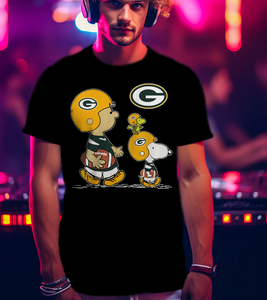 Packers Snoopy Charlie Brown Woodstock Football Helmets T-Shirt