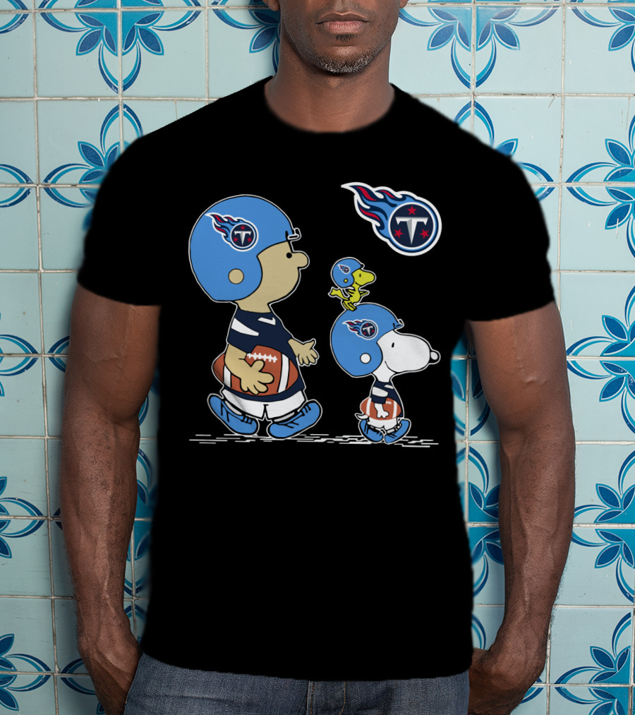 Titans Snoopy Charlie Brown Woodstock Football Helmets T-Shirt