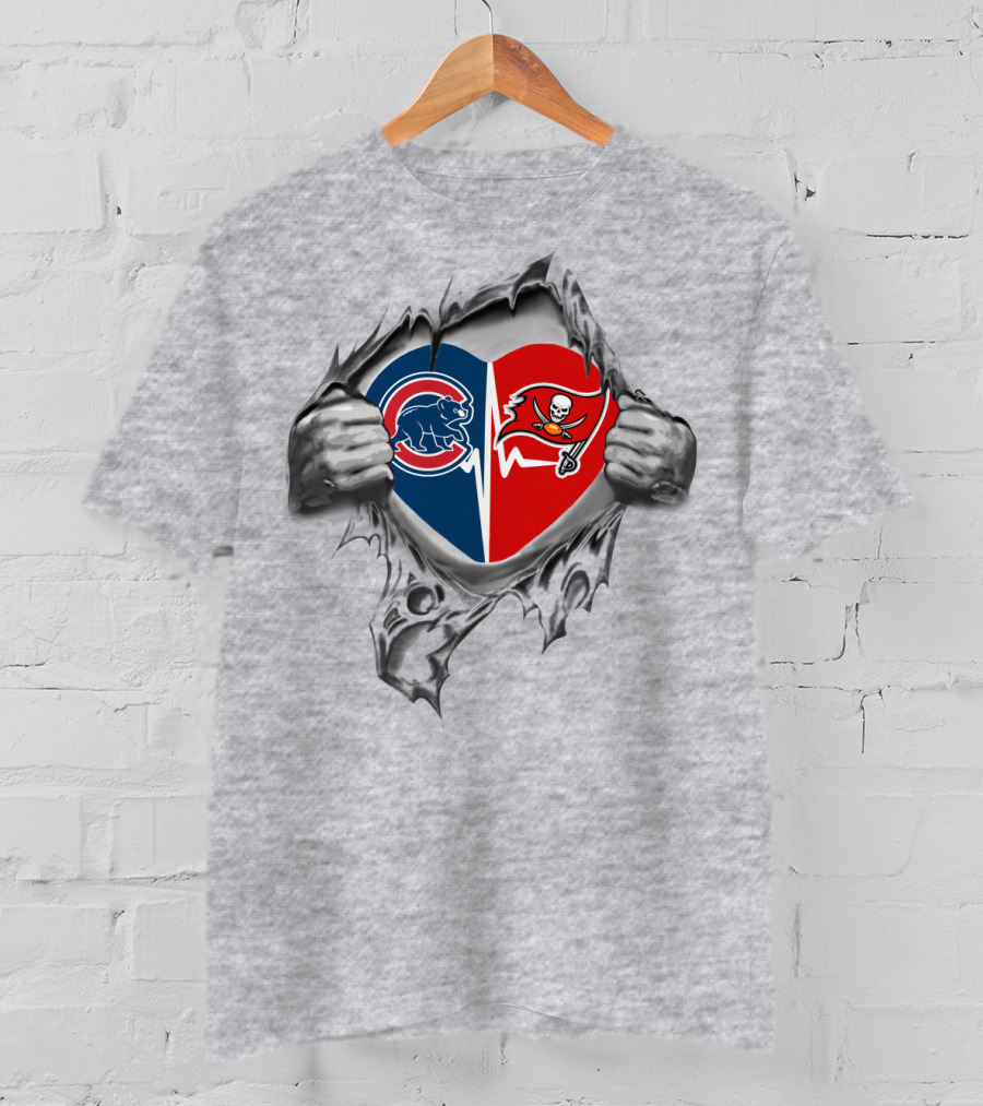 Cubs Buccaneers Logo Heart Split T-Shirt