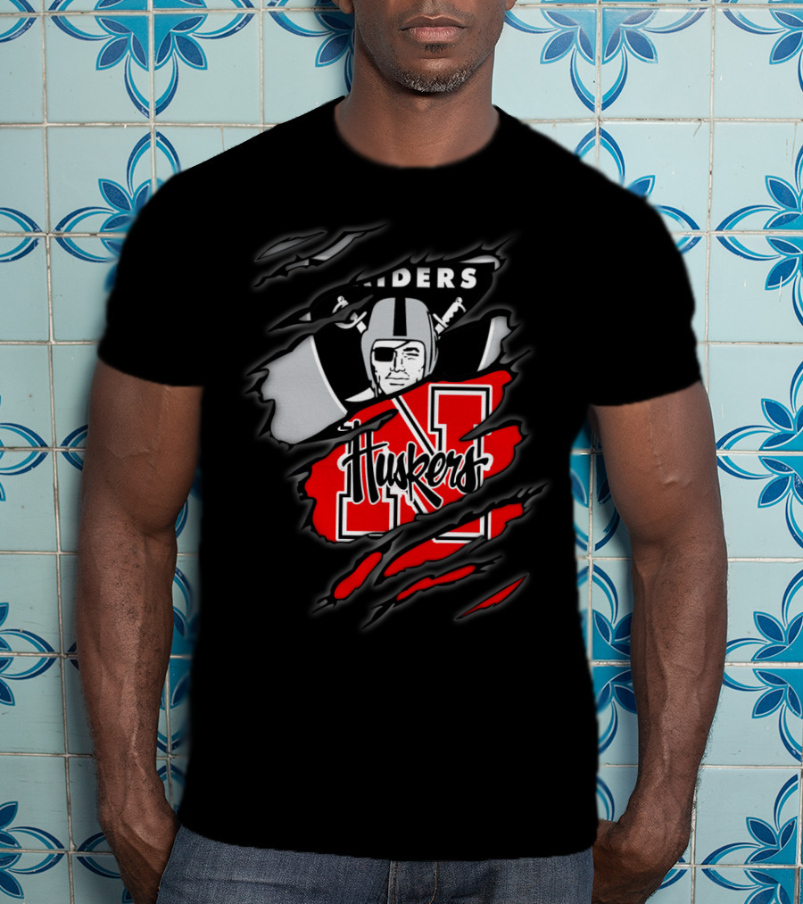Raiders Huskers Torn Fusion T-Shirt
