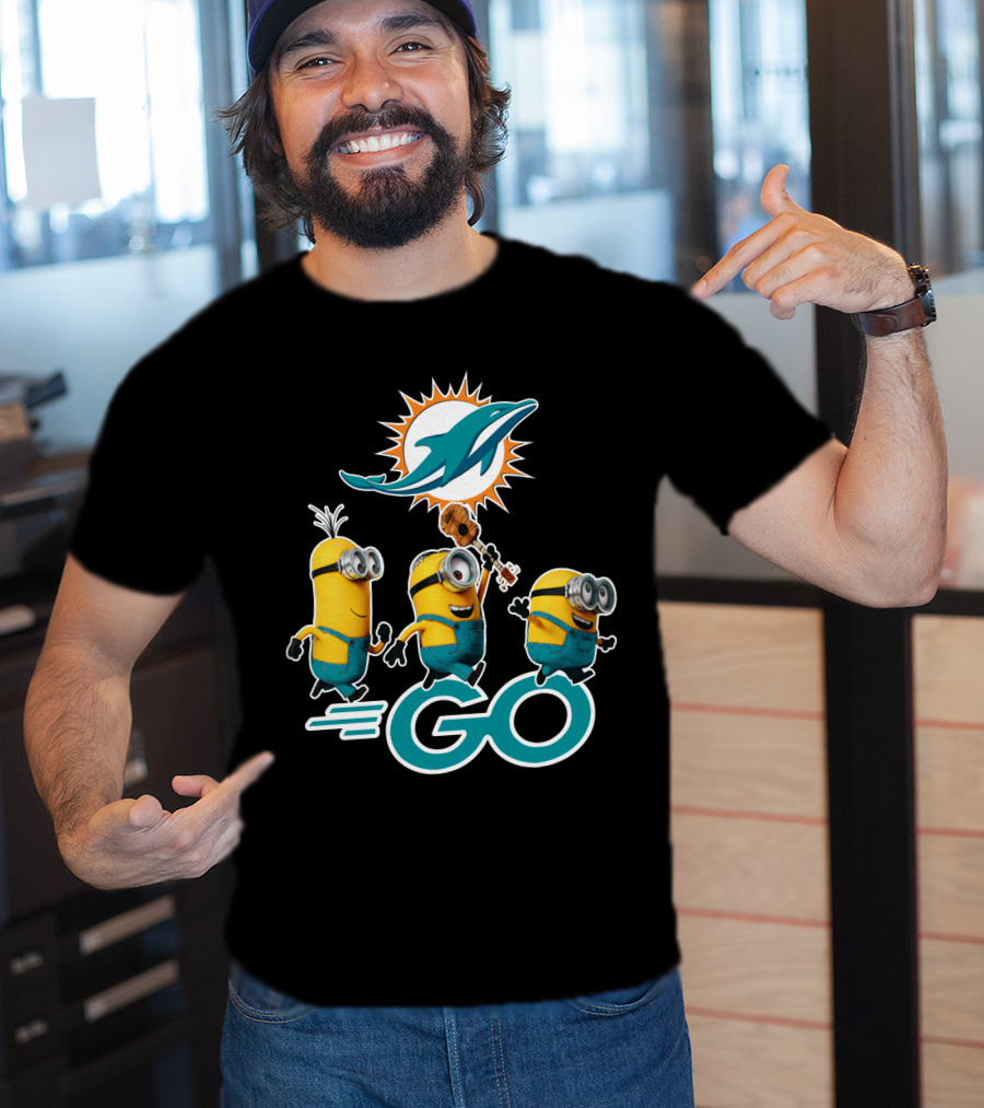 Minions Go Miami Dolphins Football Fun T-Shirt
