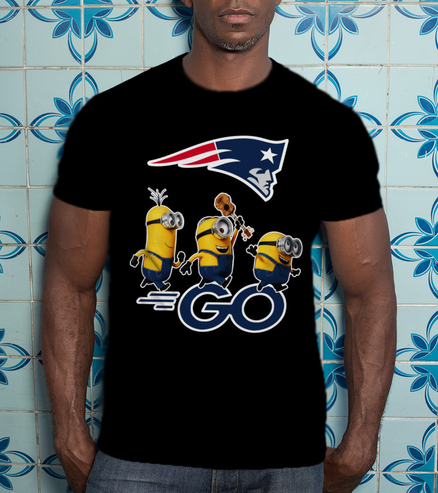 Patriots Logo Minions Go T-Shirt
