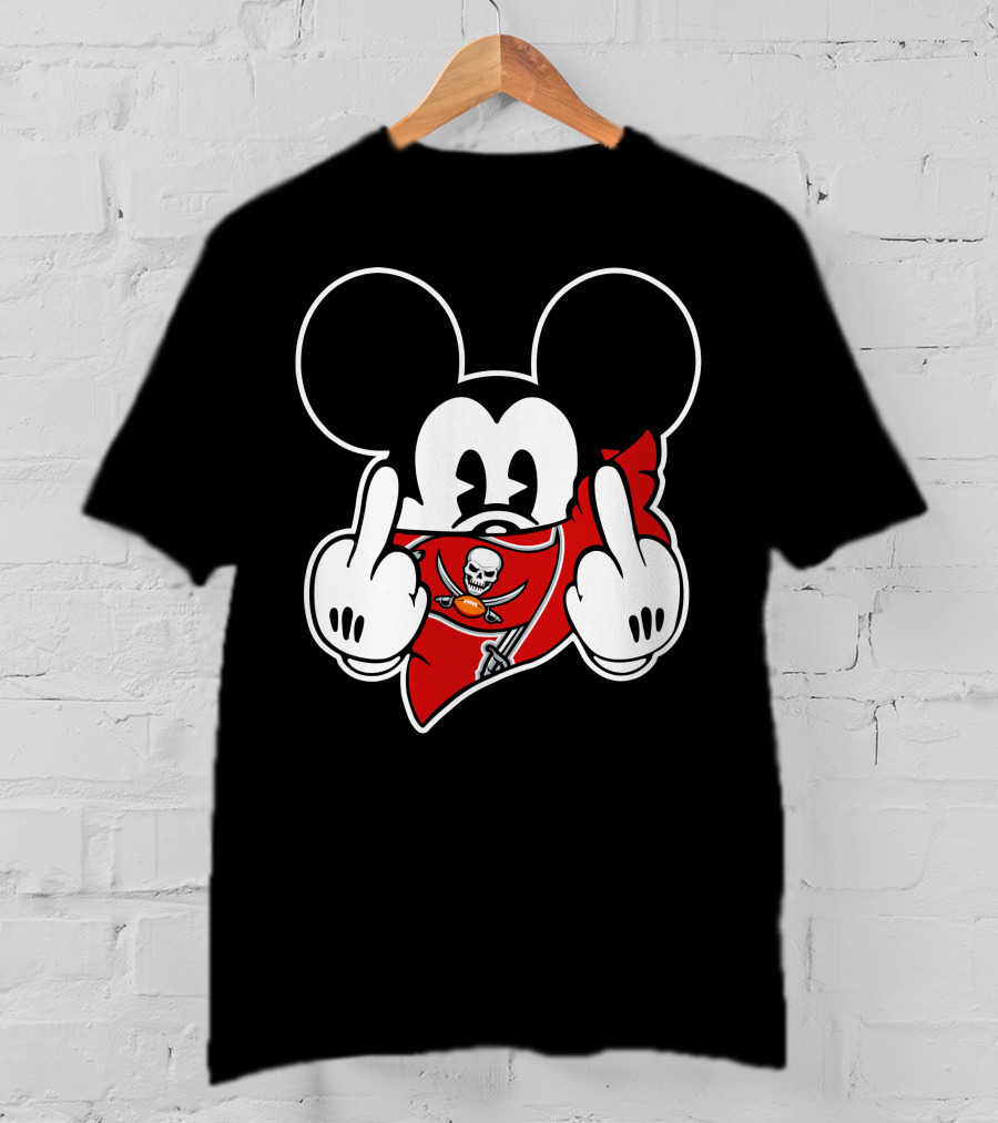 Mickey Mirroring Buccaneers' Bold Salute T-Shirt