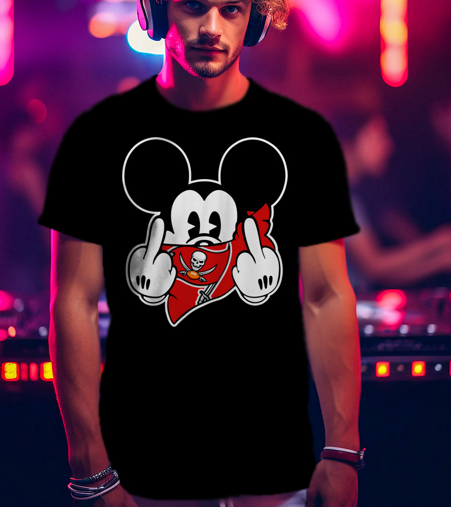 Mickey Mirroring Buccaneers' Bold Salute T-Shirt