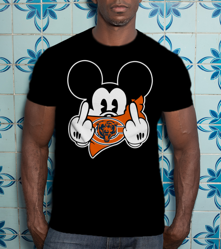 Mickey Mouse Chicago Bears Gesture T-Shirt