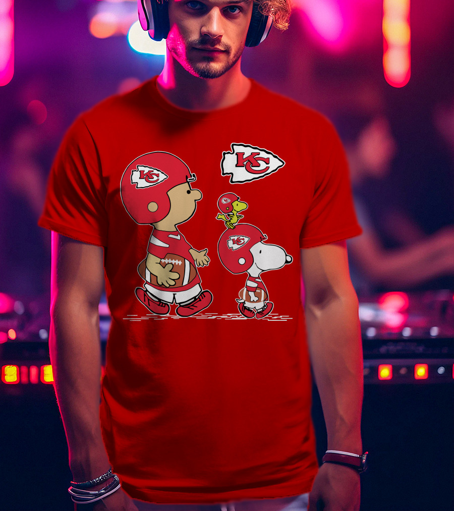 Kansas City Chiefs Snoopy And Woodstock Football Characters T-Shirt
