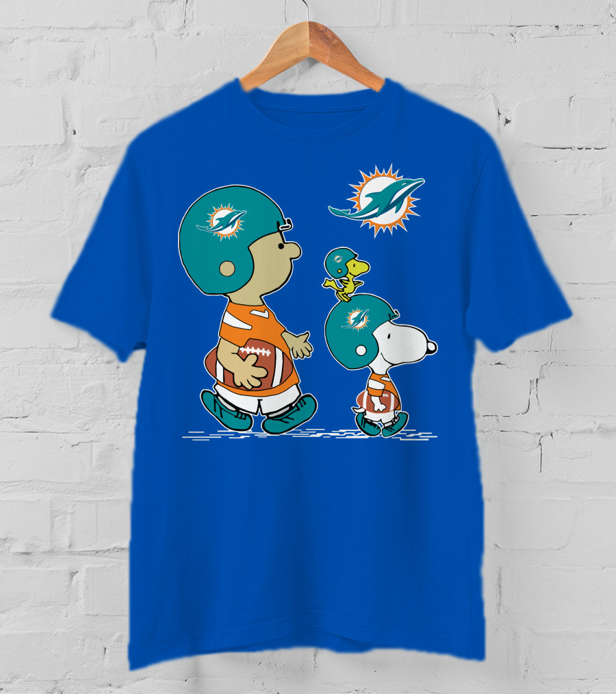 Miami Dolphins Snoopy Woodstock Friends Peanuts Football Collaboration T-Shirt