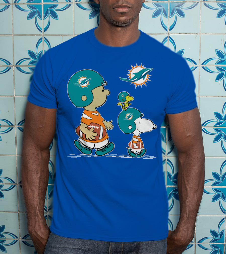 Miami Dolphins Snoopy Woodstock Friends Peanuts Football Collaboration T-Shirt