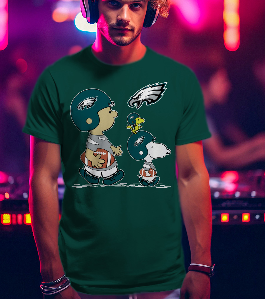 Philadelphia Eagles Snoopy And Woodstock Football Helmets T-Shirt