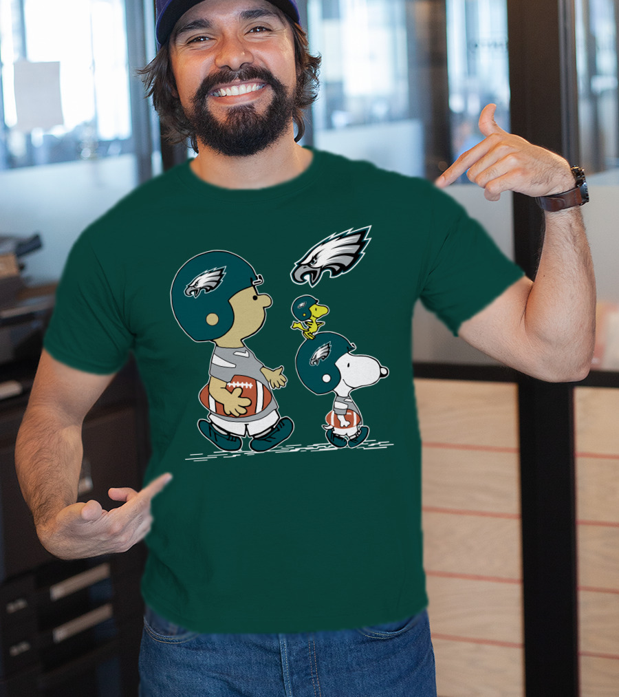 Philadelphia Eagles Snoopy And Woodstock Football Helmets T-Shirt