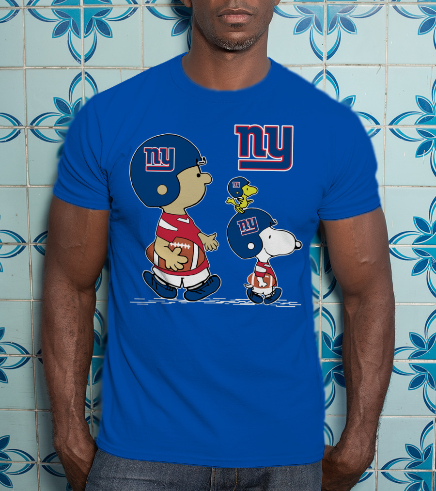 New York Giants Peanuts Snoopy Football T-Shirt