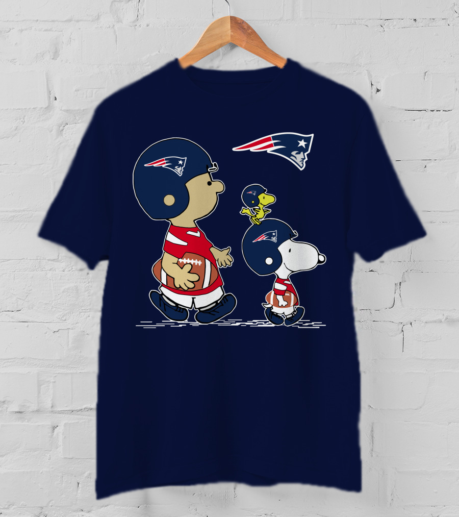 Patriots Snoopy Charlie Brown Football Peanuts T-Shirt