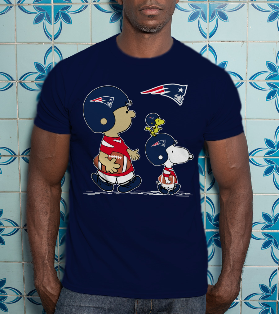 Patriots Snoopy Charlie Brown Football Peanuts T-Shirt