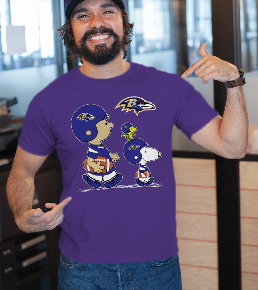Baltimore Ravens Peanuts Snoopy And Woodstock Football T-Shirt