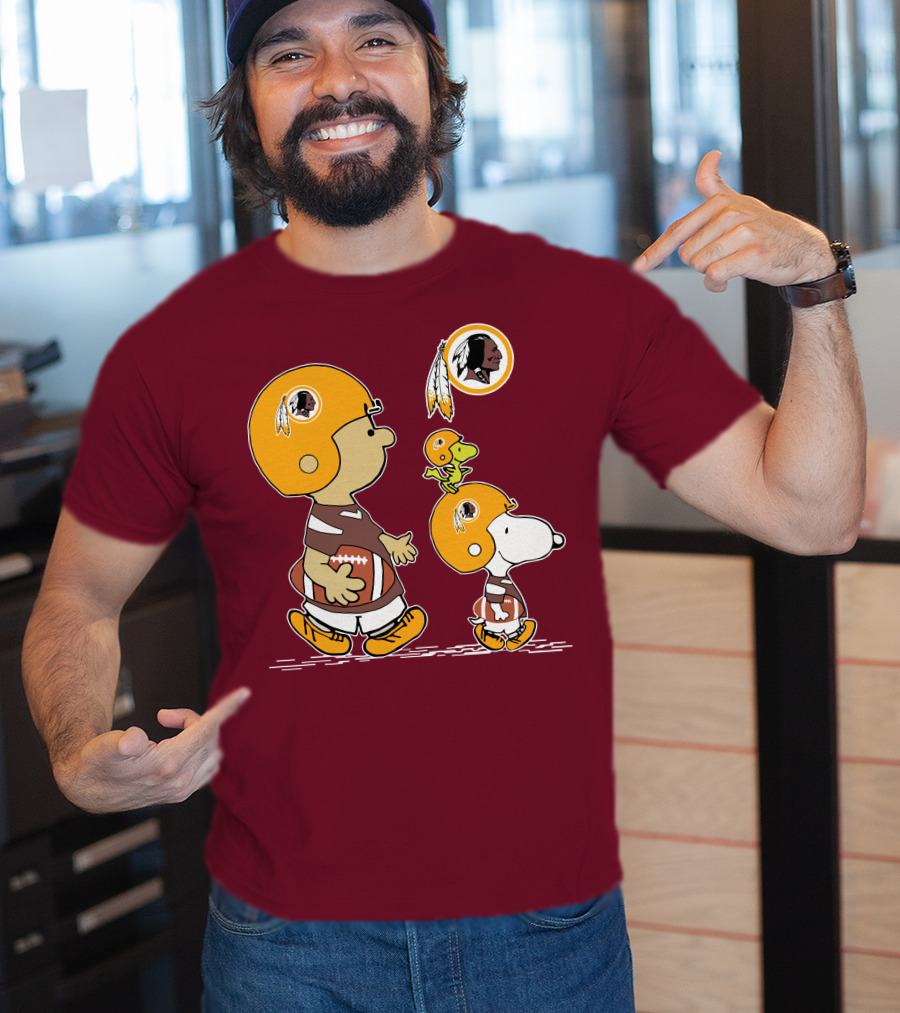 Redskins Snoopy Football Team Helmet Charlie Brown Woodstock T-Shirt