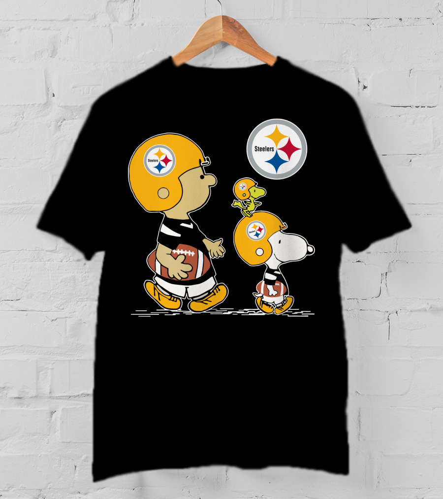 Steelers Snoopy Woodstock Charlie Brown Football Game Day Parade T-Shirt