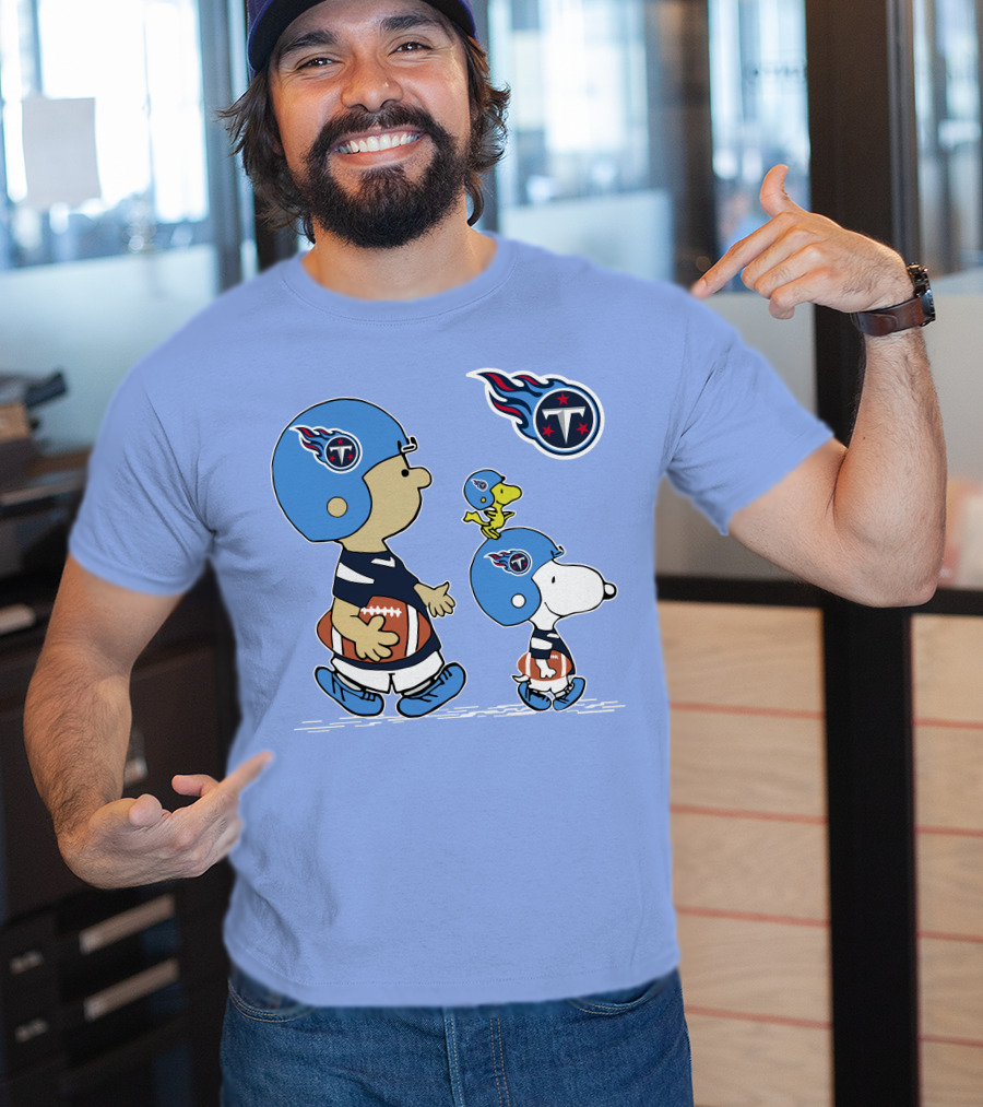 Titans Football Snoopy And Friends Helmet Walk T-Shirt