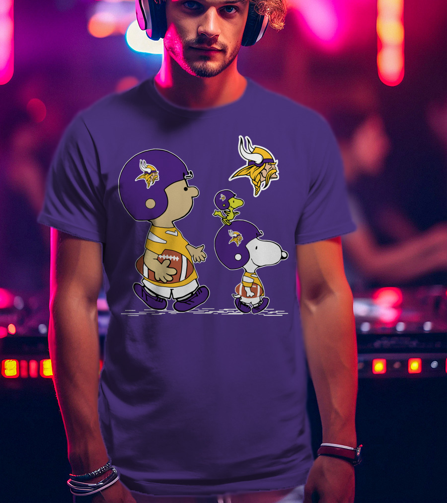 Vikings Snoopy And Woodstock Football Team Fans T-Shirt