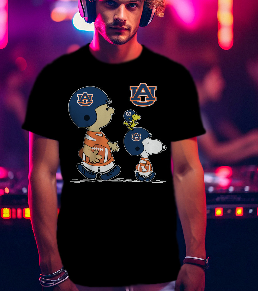 Auburn Tigers Snoopy And Woodstock Football Helmets Peanuts Collaboration T-Shirt
