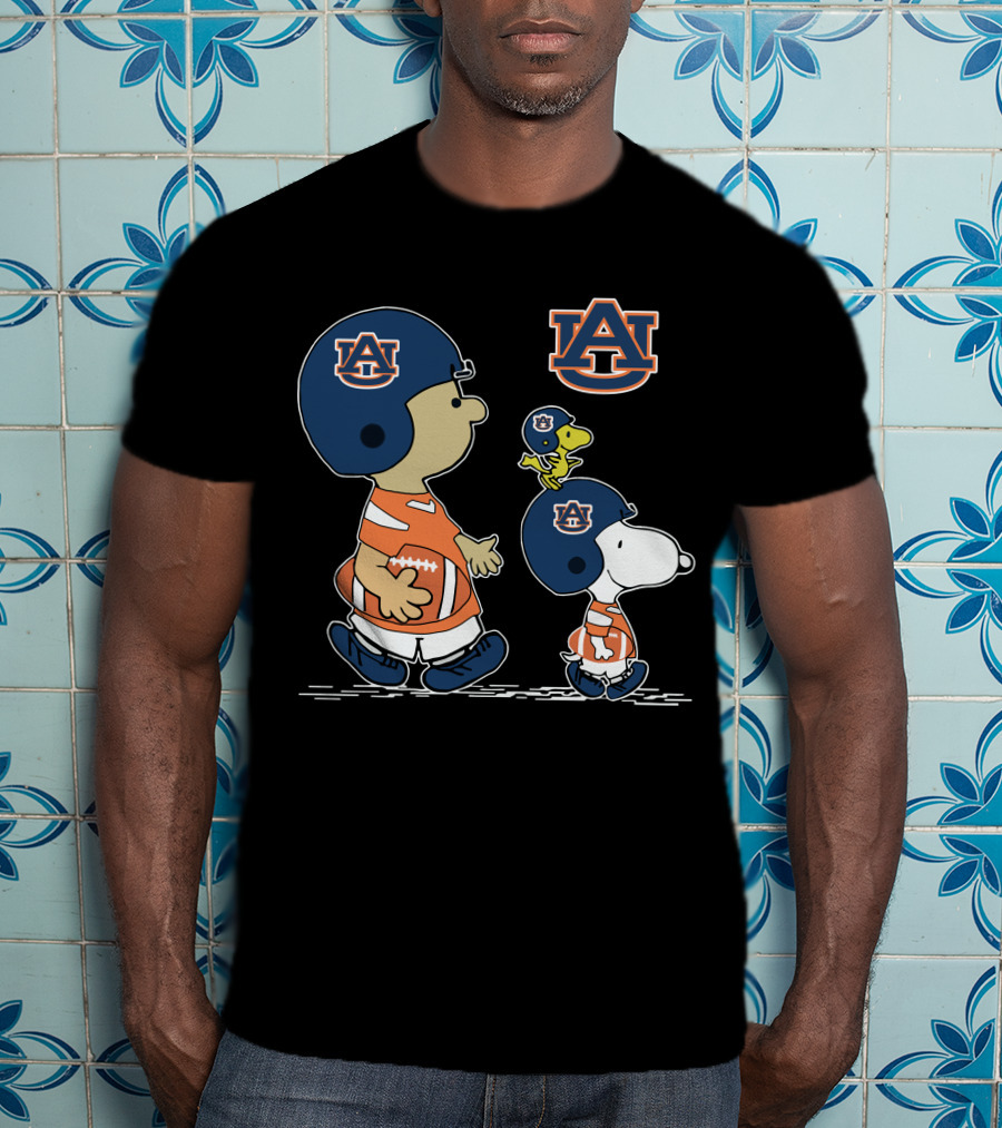 Auburn Tigers Snoopy And Woodstock Football Helmets Peanuts Collaboration T-Shirt