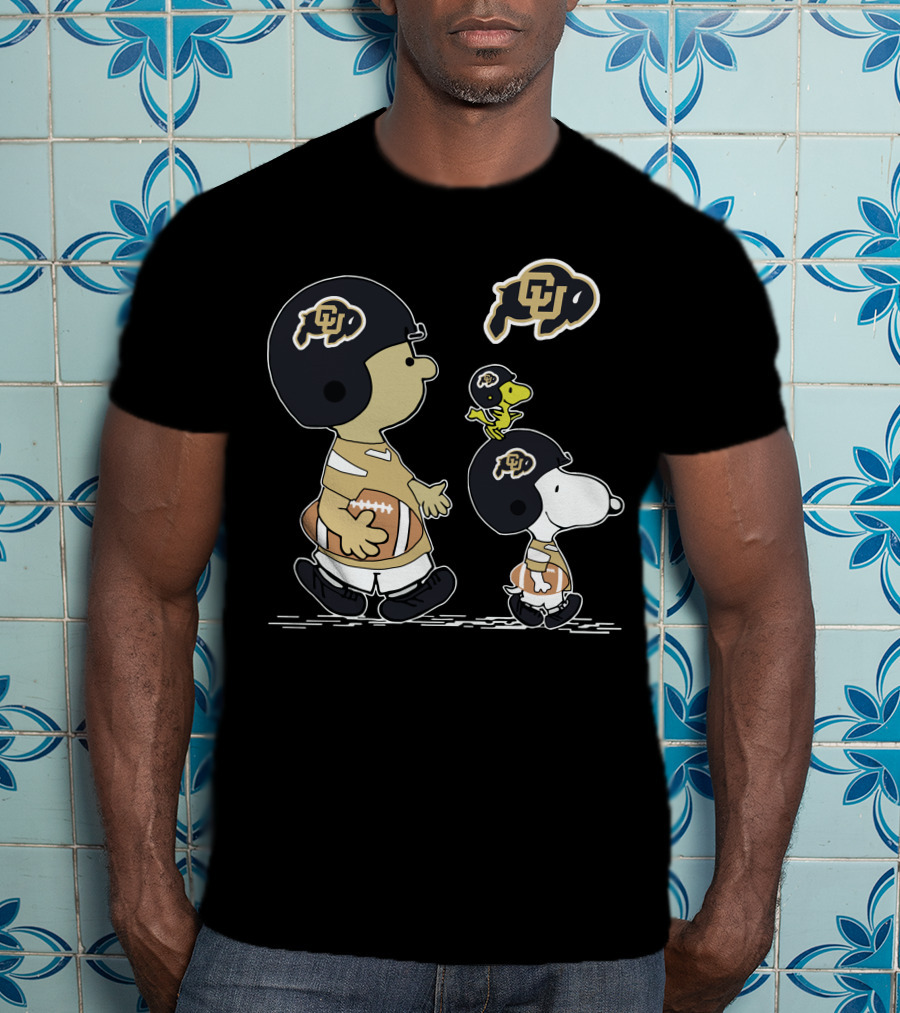 Colorado Buffaloes Peanuts Snoopy Football Team T-Shirt