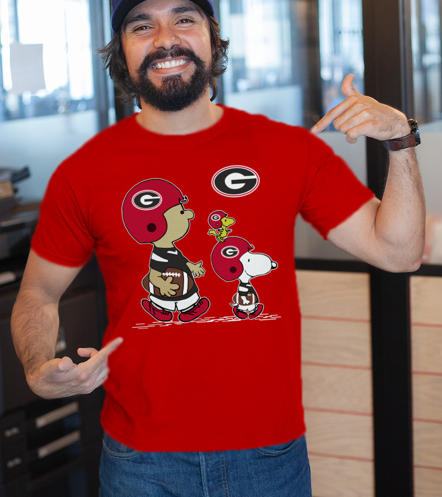 Georgia Bulldogs Snoopy And Woodstock Football Helmets T-Shirt