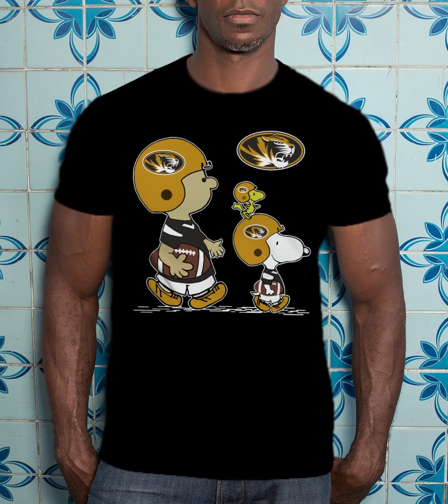 Missouri Tigers Football Snoopy And Woodstock Charlie Brown Helmets T-Shirt