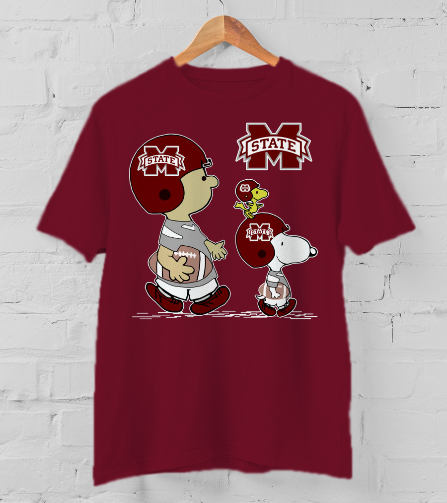 MS State Bulldogs Snoopy Woodstock Football Helmet Football Charlie Brown T-Shirt