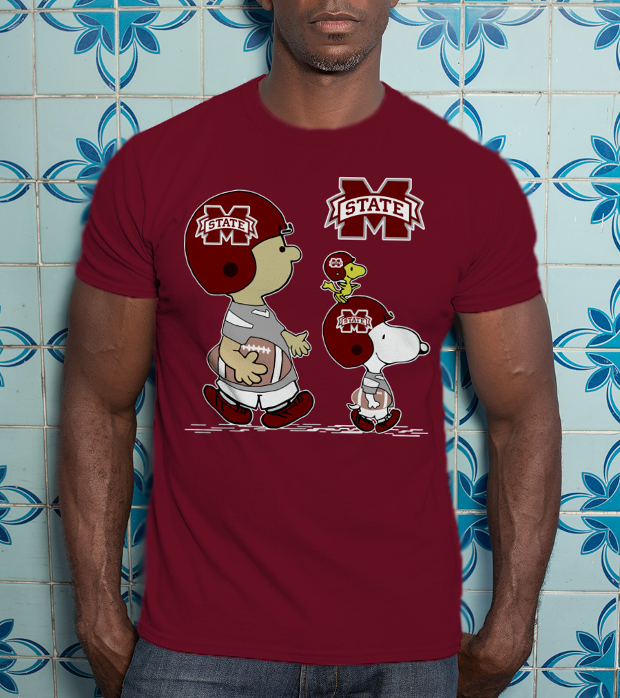 MS State Bulldogs Snoopy Woodstock Football Helmet Football Charlie Brown T-Shirt