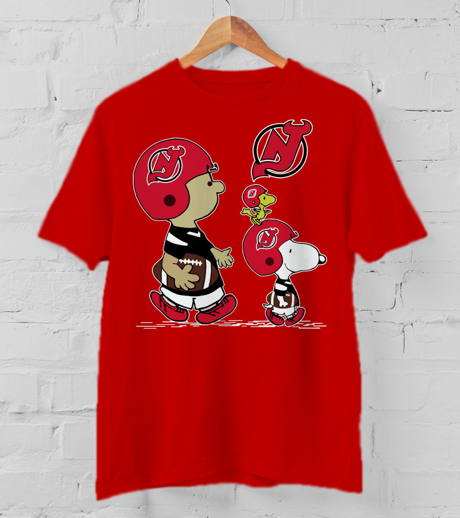 New Jersey Devils Snoopy And Woodstock Football Helmet T-Shirt