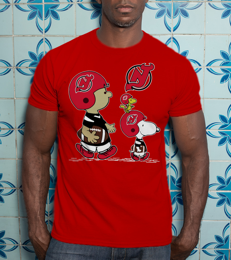 New Jersey Devils Snoopy And Woodstock Football Helmet T-Shirt