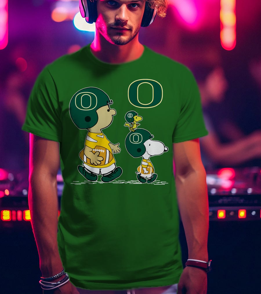 Oregon Ducks Snoopy Charlie Brown Woodstock Football Helmet Peanuts T-Shirt